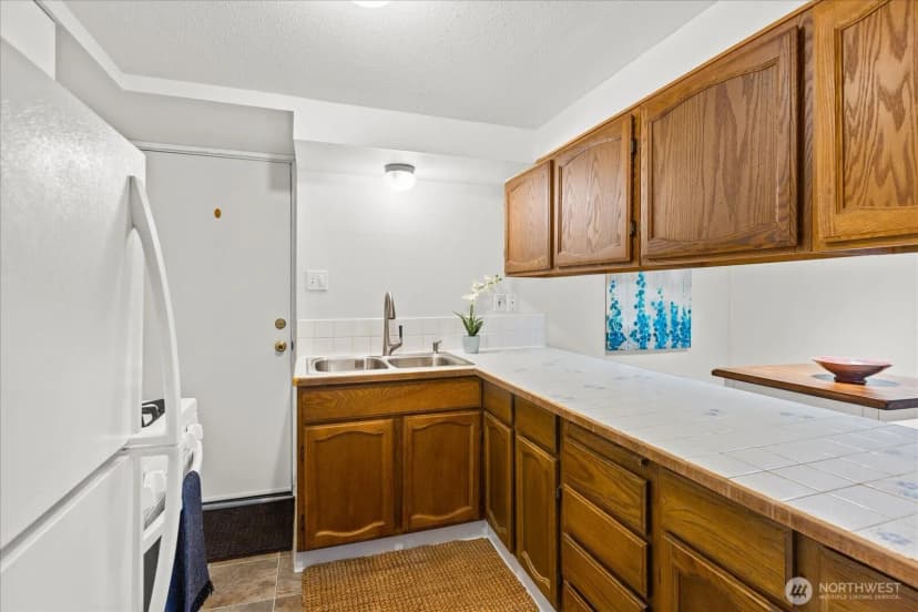 Property photo for 11513 Palatine Avenue N, Seattle photo 32