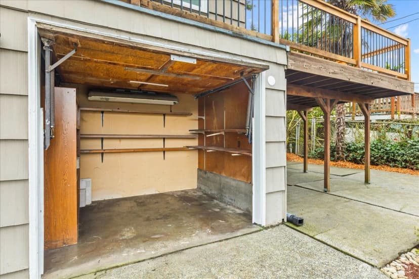 Property photo for 11513 Palatine Avenue N, Seattle photo 38