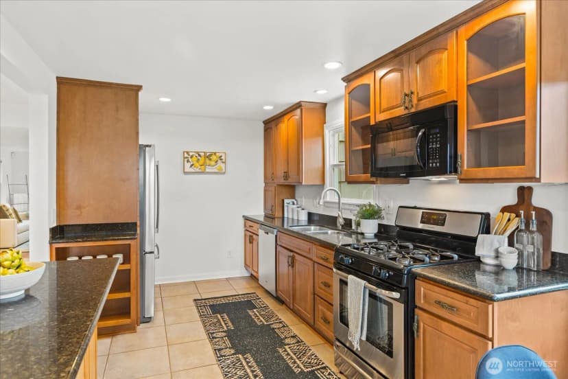 Property photo for 11513 Palatine Avenue N, Seattle photo 10