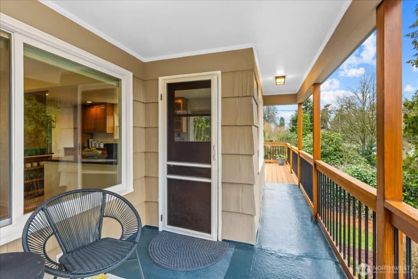 Property photo for 11513 Palatine Avenue N, Seattle photo 14