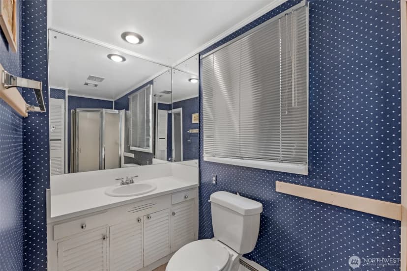 Property photo for 708 Warren Avenue N, Seattle photo 13