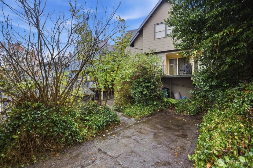 Property photo for 708 Warren Avenue N, Seattle photo 36
