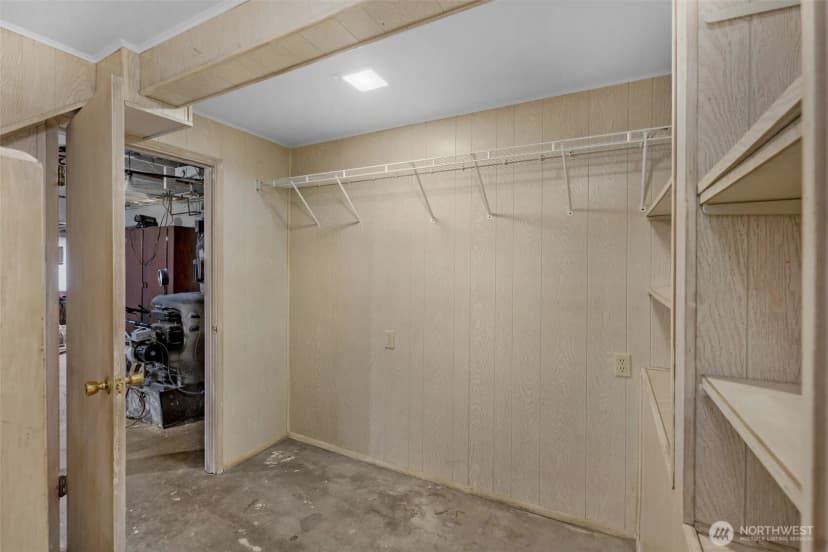 Property photo for 708 Warren Avenue N, Seattle photo 15