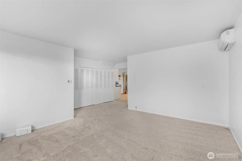 Property photo for 708 Warren Avenue N, Seattle photo 21