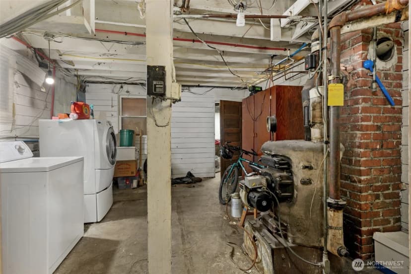 Property photo for 708 Warren Avenue N, Seattle photo 18