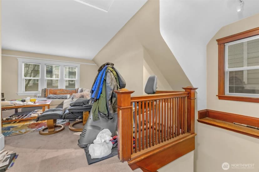 Property photo for 708 Warren Avenue N, Seattle photo 34