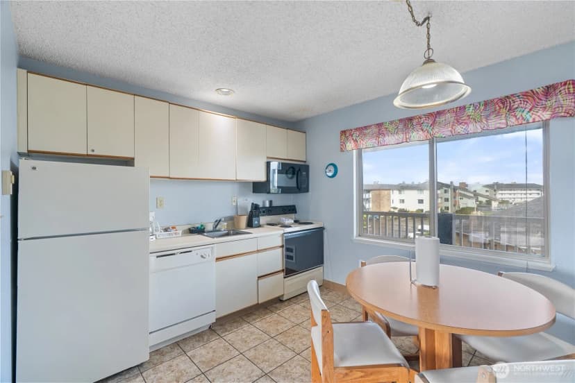 Property photo for 615 Ocean Shores Boulevard Nw #303, Ocean Shores photo 10