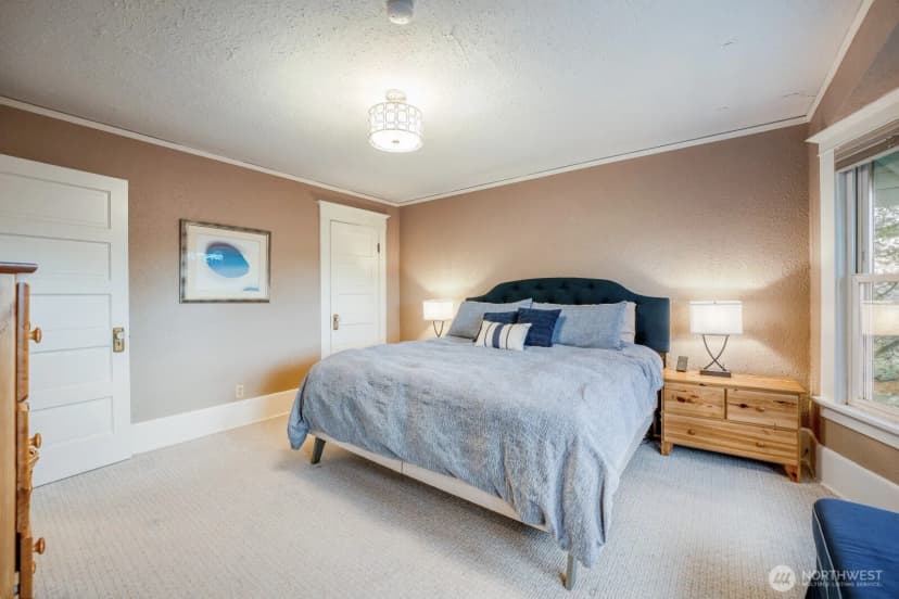 Property photo for 2830 33rd Avenue S, Seattle photo 15