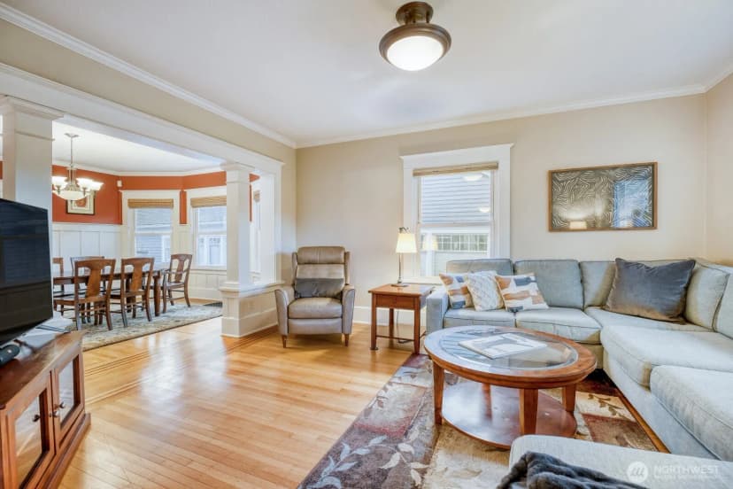 Property photo for 2830 33rd Avenue S, Seattle photo 6