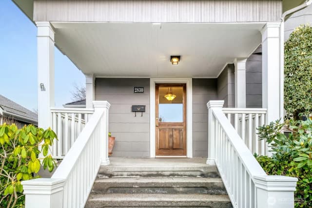 Property photo for 2830 33rd Avenue S, Seattle photo 3