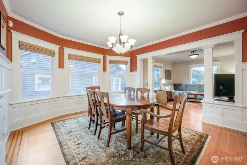 Property photo for 2830 33rd Avenue S, Seattle photo 11