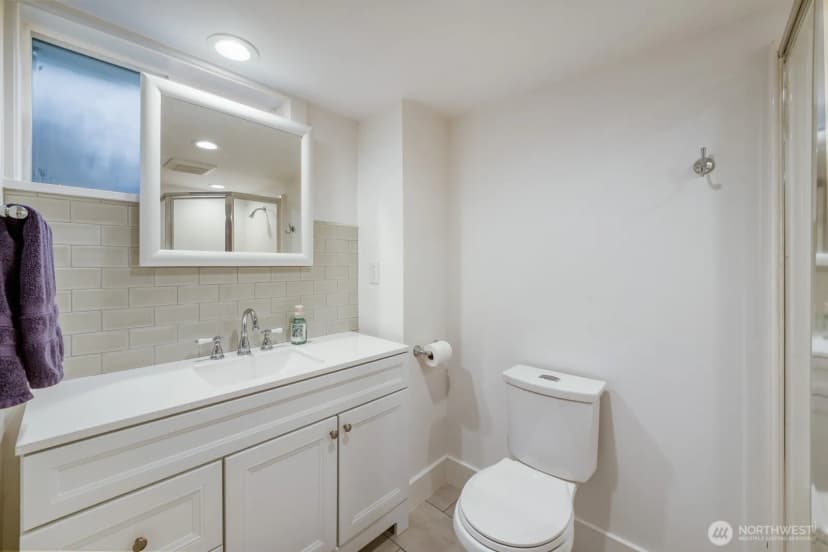 Property photo for 2830 33rd Avenue S, Seattle photo 23
