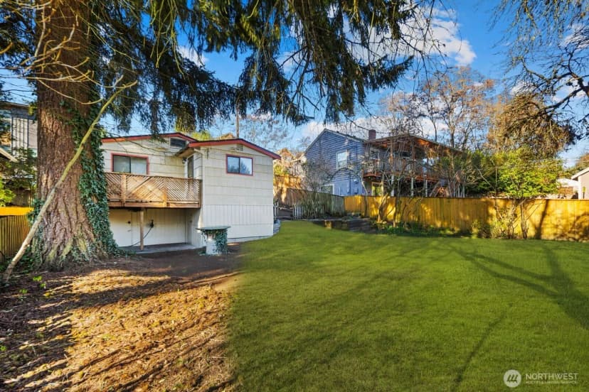 Property photo for 14044 Lenora Place N, Seattle photo 15