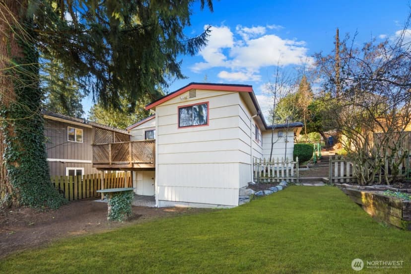 Property photo for 14044 Lenora Place N, Seattle photo 12