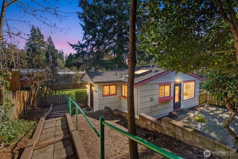 Property photo for 14044 Lenora Place N, Seattle photo 2
