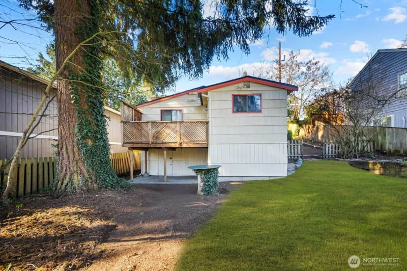 Property photo for 14044 Lenora Place N, Seattle photo 13