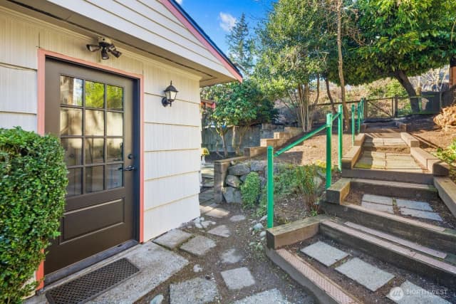 Property photo for 14044 Lenora Place N, Seattle photo 4