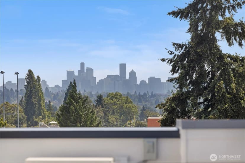 Property photo for 9518 Interlake Avenue N, Seattle photo 34