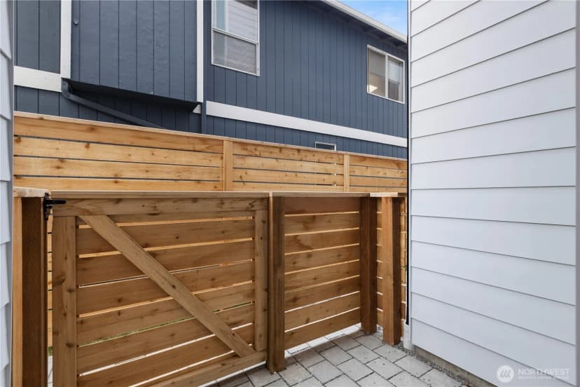 Property photo for 9518 Interlake Avenue N, Seattle photo 35