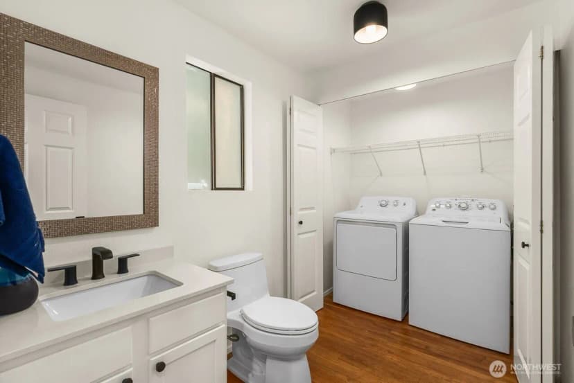 Property photo for 10703 Ne 53rd Street, Kirkland photo 31