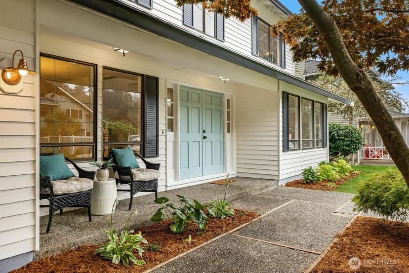 Property photo for 10703 Ne 53rd Street, Kirkland photo 5