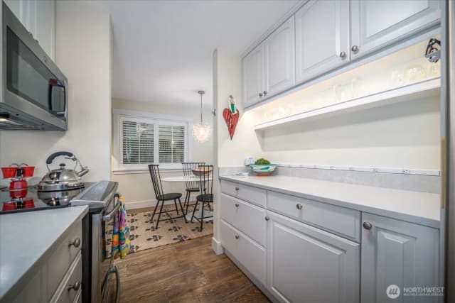 Property photo for 1616 41st Avenue E #101, Seattle photo 5