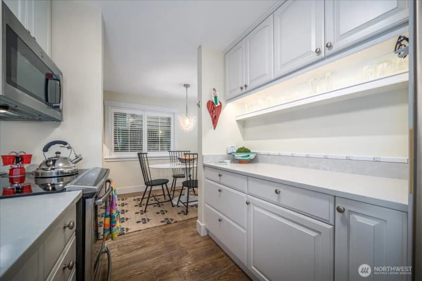Property photo for 1616 41st Avenue E #101, Seattle photo 5