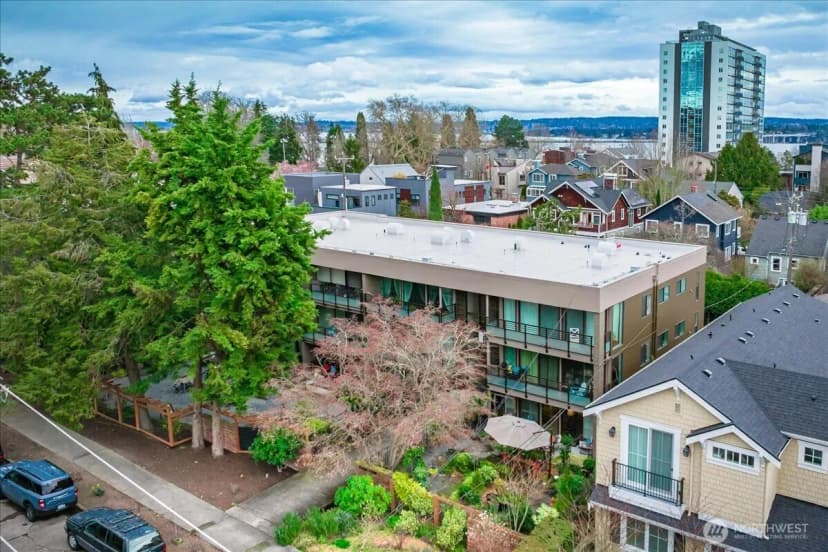Property photo for 1616 41st Avenue E #101, Seattle photo 23