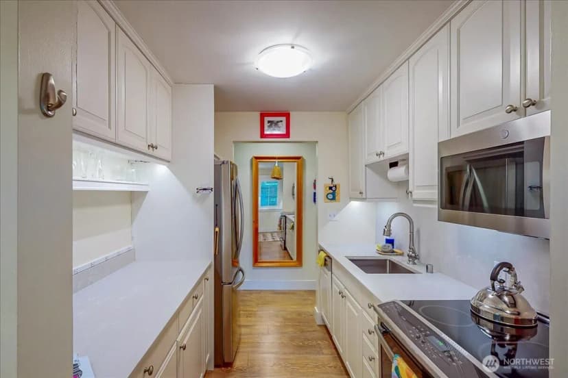 Property photo for 1616 41st Avenue E #101, Seattle photo 6