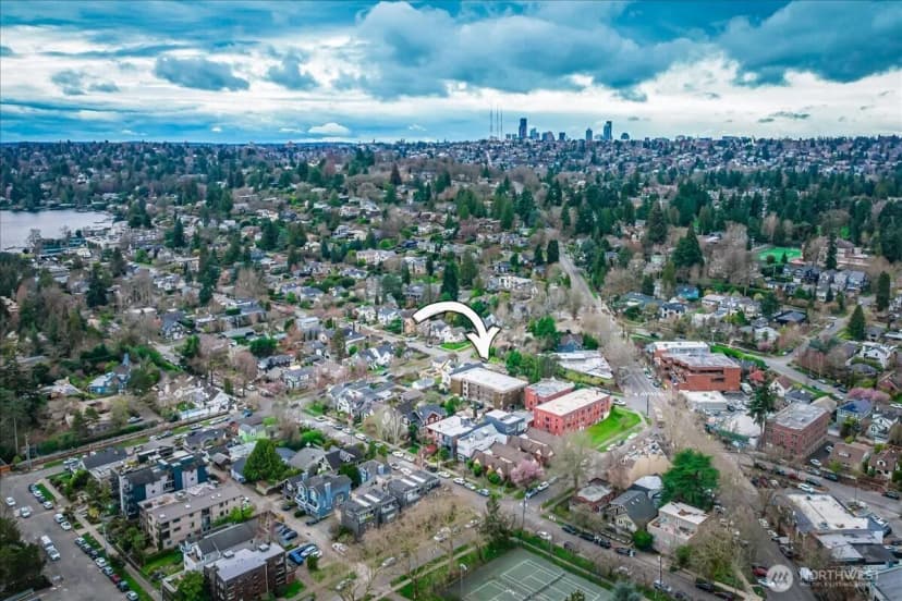Property photo for 1616 41st Avenue E #101, Seattle photo 26