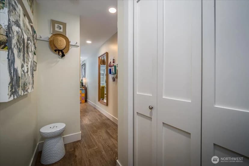 Property photo for 1616 41st Avenue E #101, Seattle photo 13