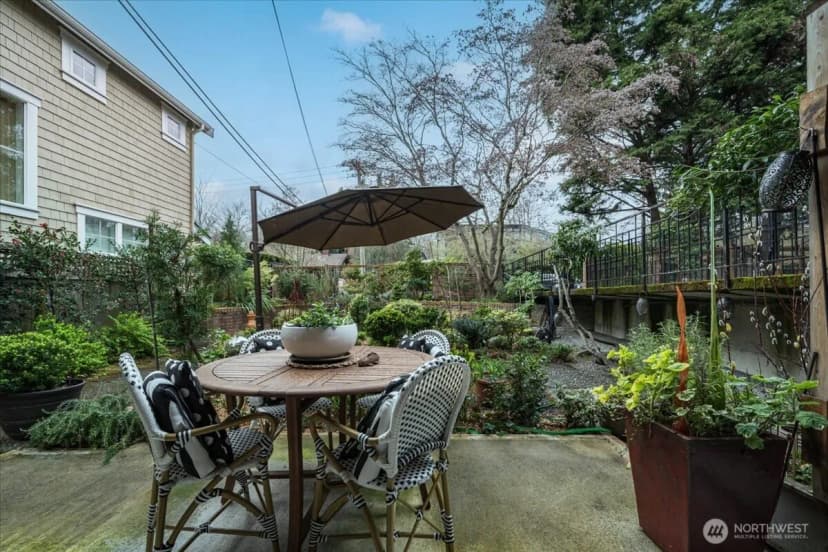 Property photo for 1616 41st Avenue E #101, Seattle photo 21