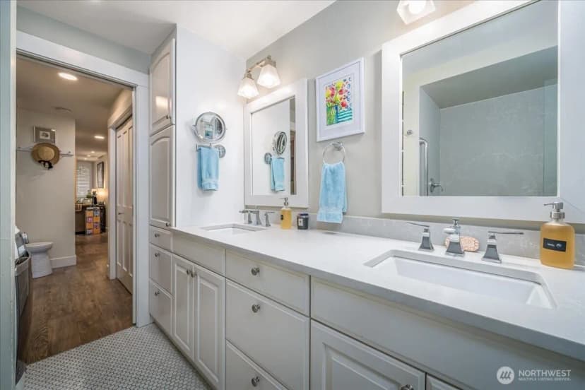 Property photo for 1616 41st Avenue E #101, Seattle photo 18