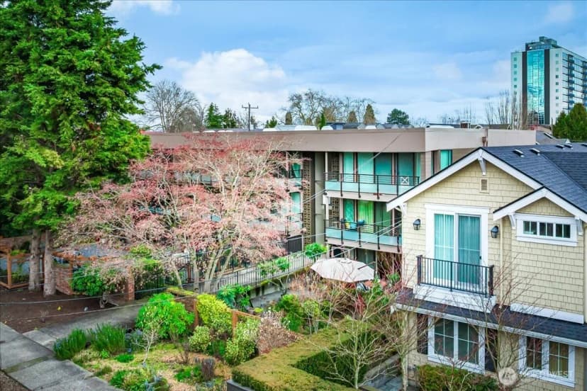 Property photo for 1616 41st Avenue E #101, Seattle photo 24