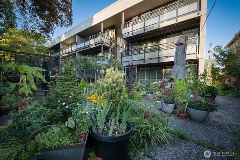 Property photo for 1616 41st Avenue E #101, Seattle photo 28