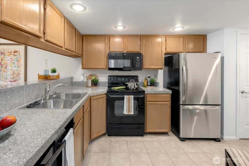Property photo for 15907 Ne 40th Way #32a, Redmond photo 12