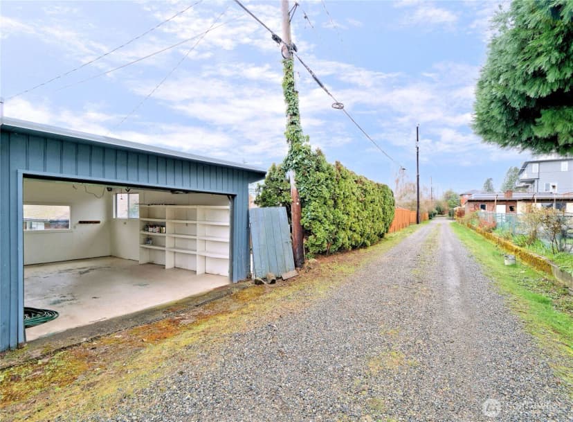 Property photo for 11027 Auburn Avenue S, Seattle photo 32