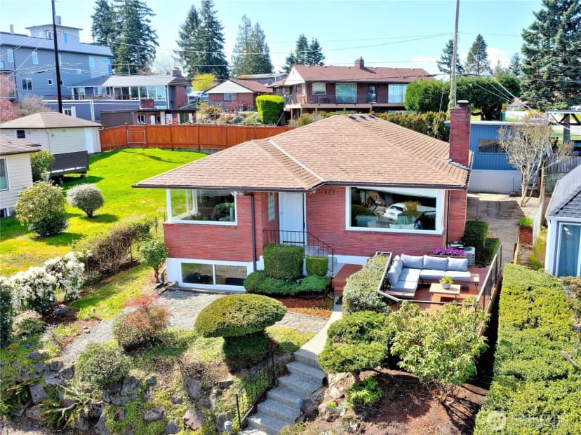 Property photo for 11027 Auburn Avenue S, Seattle photo 3