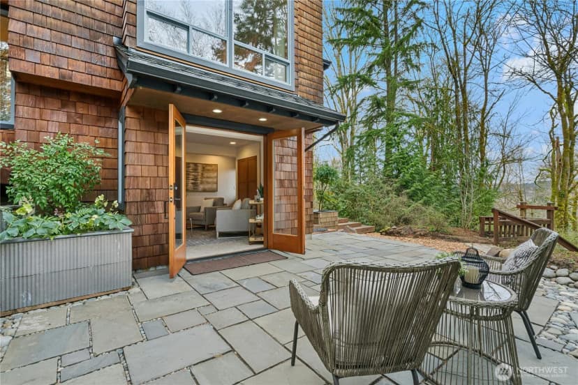 Property photo for 373 Mount Defiance Circle Sw, Issaquah photo 4