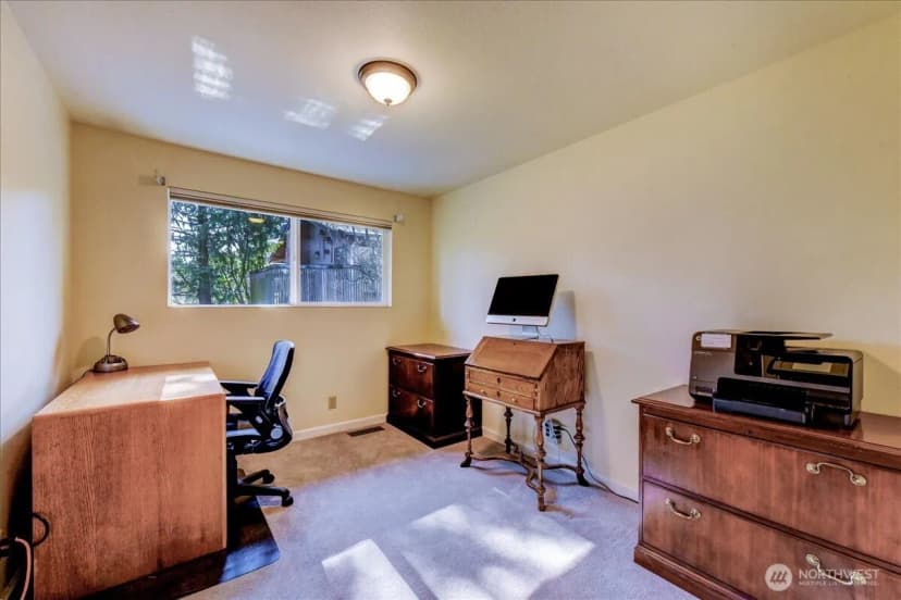 Property photo for 11242 A Fremont Avenue N, Seattle photo 9