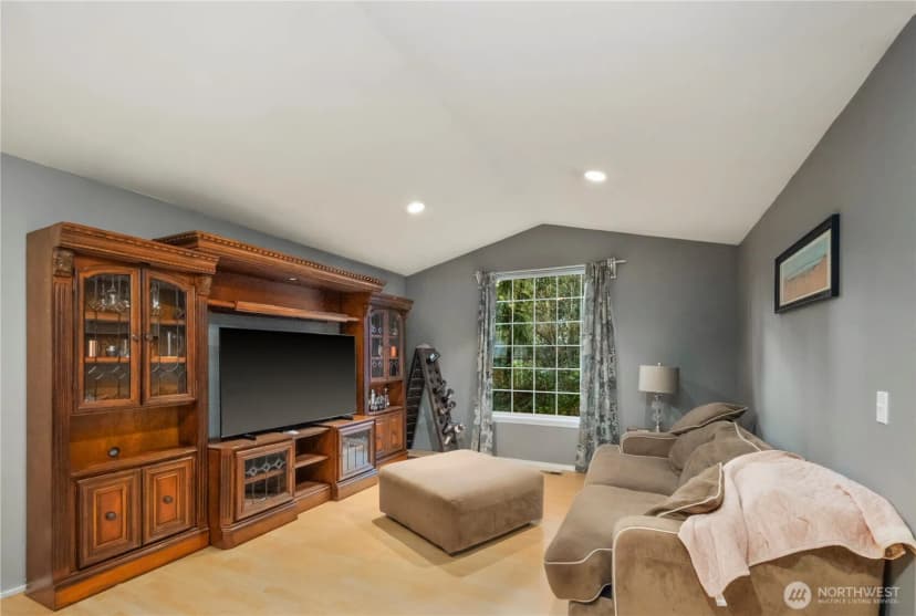 Property photo for 10405 Olympic Place, Anderson Island photo 2