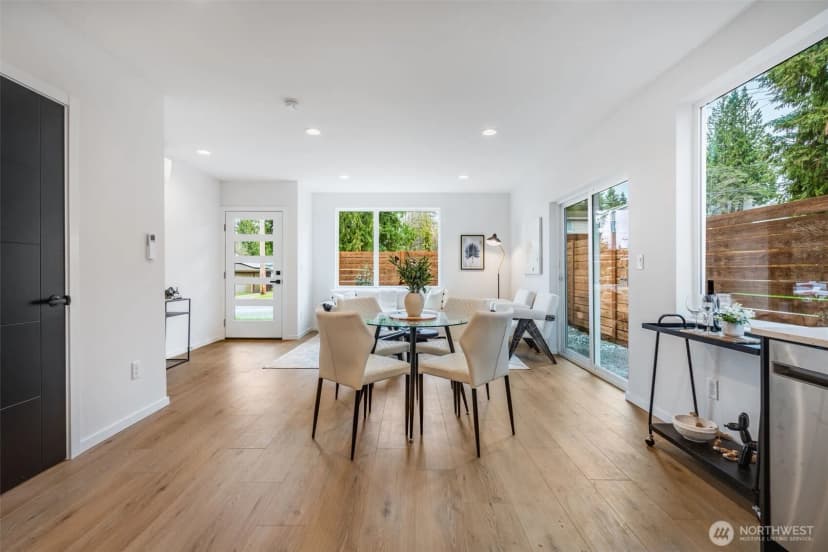 Property photo for 904 N 107th Street, Seattle photo 10