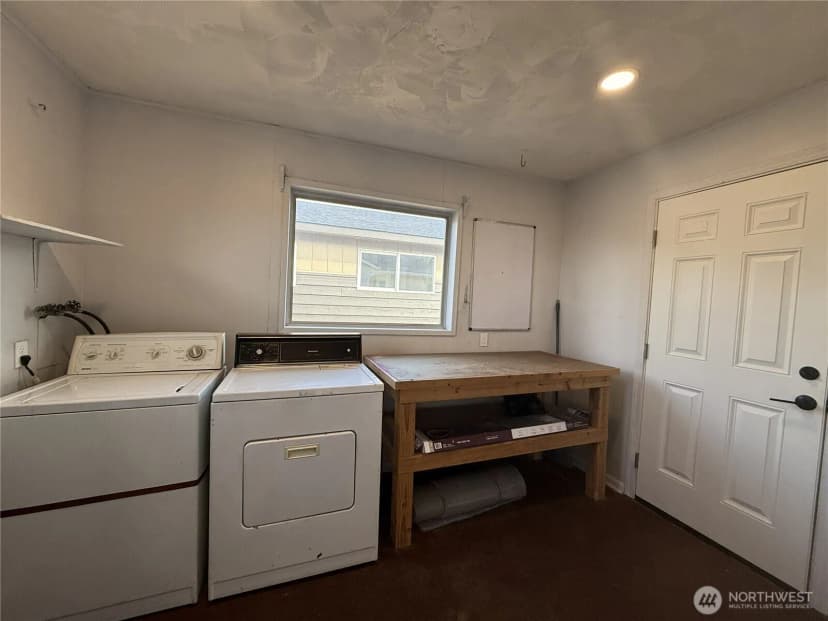 Property photo for 409 E Lopez Avenue, Port Angeles photo 11