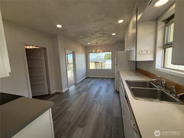 Property photo for 409 E Lopez Avenue, Port Angeles photo 4