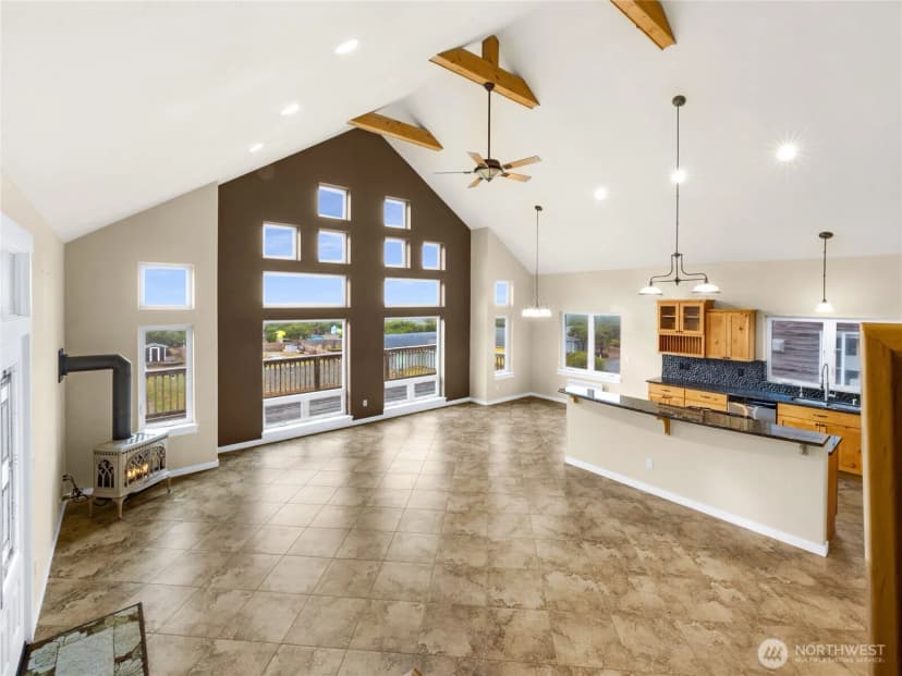Property photo for 31102 J Place, Ocean Park photo 15