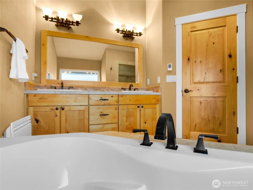 Property photo for 31102 J Place, Ocean Park photo 25