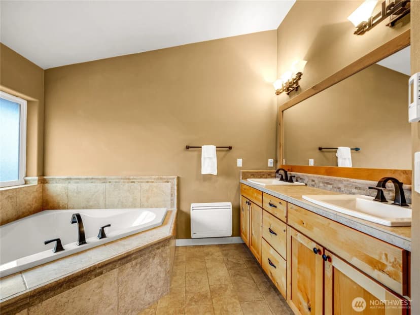 Property photo for 31102 J Place, Ocean Park photo 24