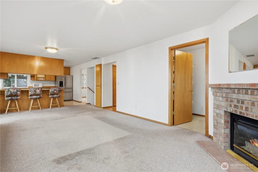 Property photo for 1924 5th Street Se, Puyallup photo 14