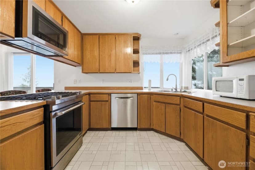 Property photo for 1924 5th Street Se, Puyallup photo 10