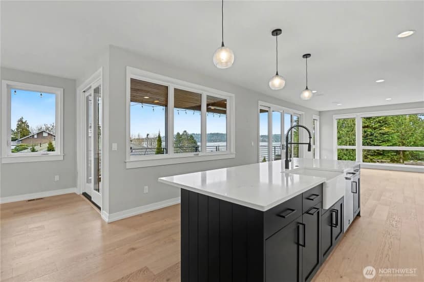 Property photo for 4615 52nd Avenue S, Seattle photo 12